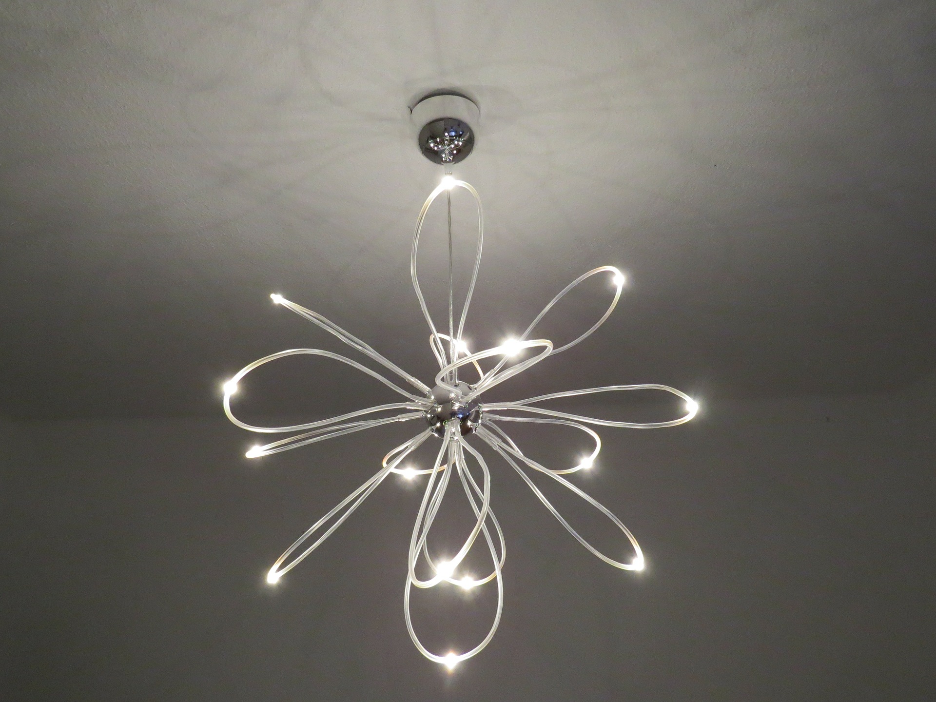 ceiling-lighting-80207_1920